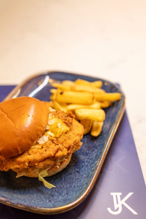 Crispy chicken burger Jay Kays cafe
